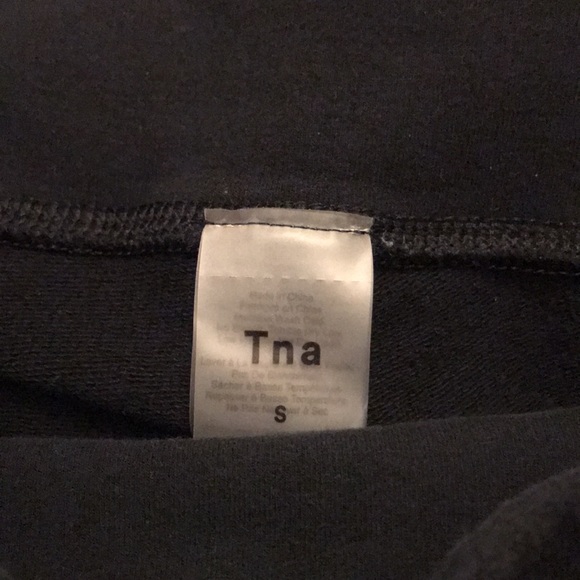 2 TNA Leggings! - Picture 4 of 4